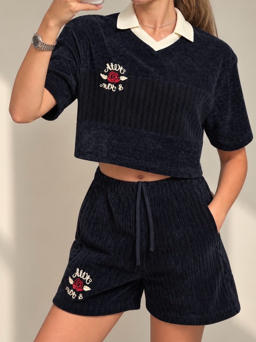 Women Kith velour set